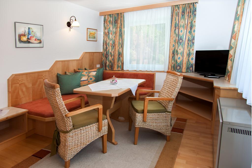 Hotel Gastehaus Frischhut Nassereith Zewnętrze zdjęcie