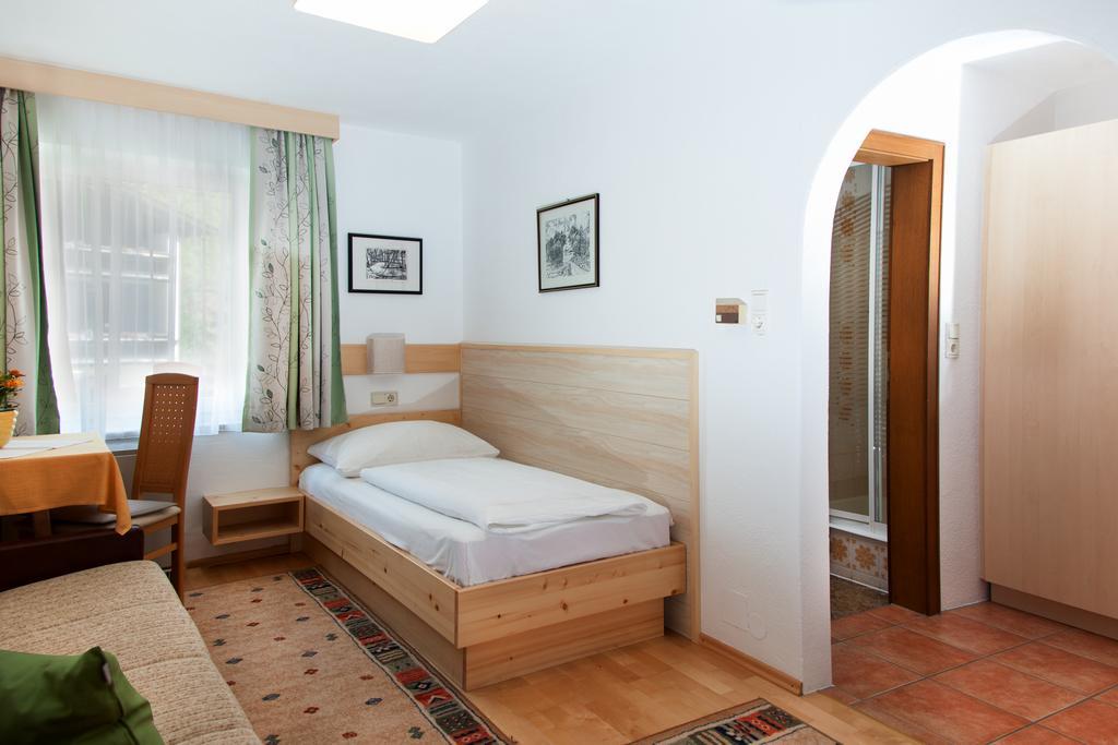 Hotel Gastehaus Frischhut Nassereith Zewnętrze zdjęcie